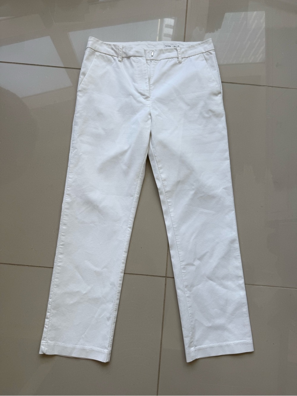 Classic Women's Skinny Pants in White by Lefties, EU 38, slim fit